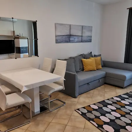 דירות בלטונללה Simon Apartman מראה חיצוני תמונה