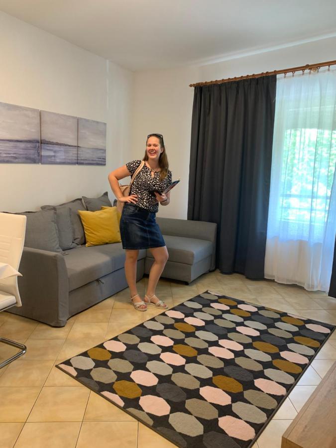 Simon Apartman *